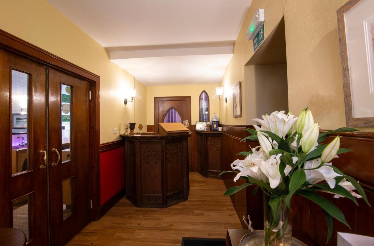 The Auld Kirk Bed and Breakfast Ballater Exteriör bild
