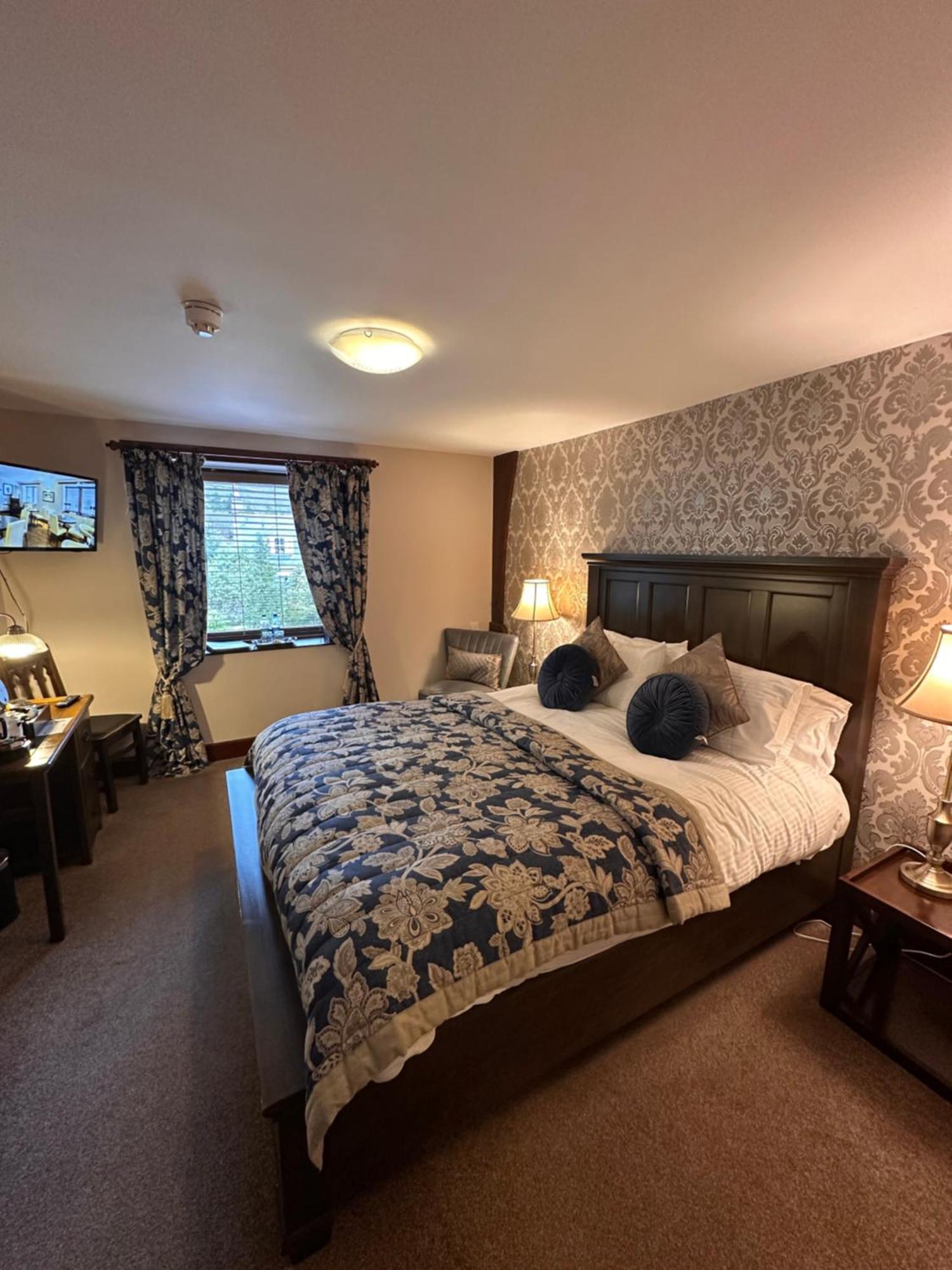The Auld Kirk Bed and Breakfast Ballater Exteriör bild
